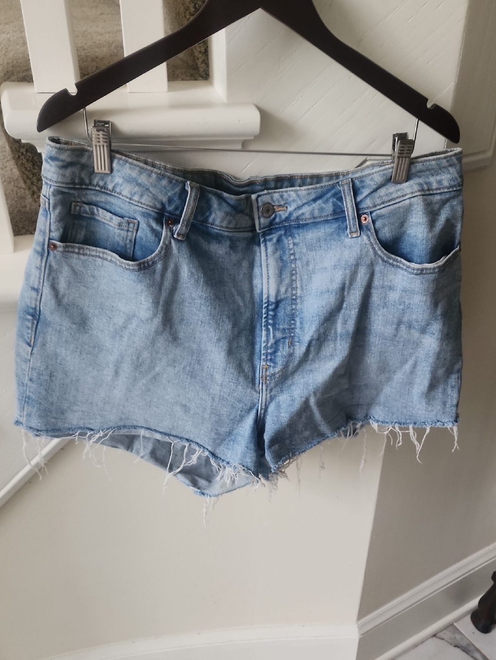 Classic Light Blue Denim Cutoff Shorts SZ18